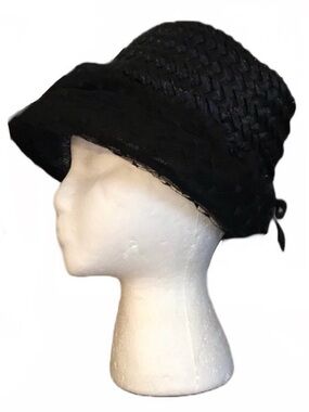 VINTAGE 1960'S JONQUIL BLACK STRAW WITH SWISS DOT TULLE NETTING HAT